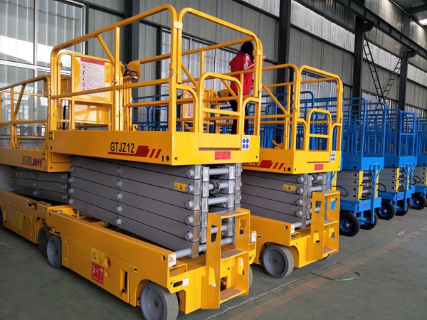 移動(dòng)升降平臺(tái)之自行式升降平臺(tái) 移動(dòng)升降平臺(tái)之自行式升降平臺(tái)